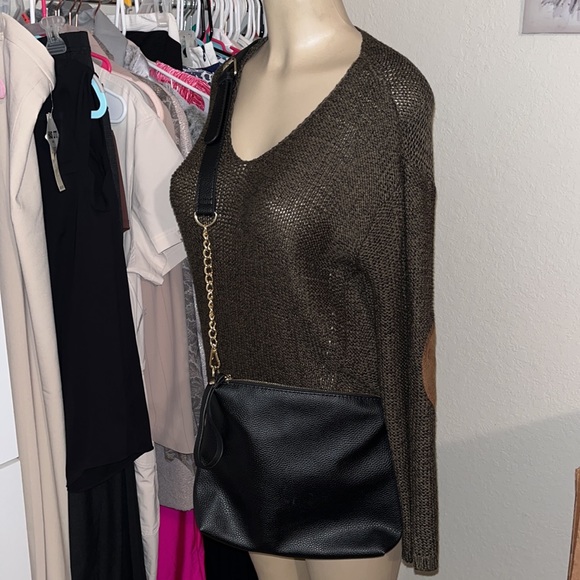 Steve Madden Black Gold Hardware Leather Crossbody Purse - Picture 4 of 9